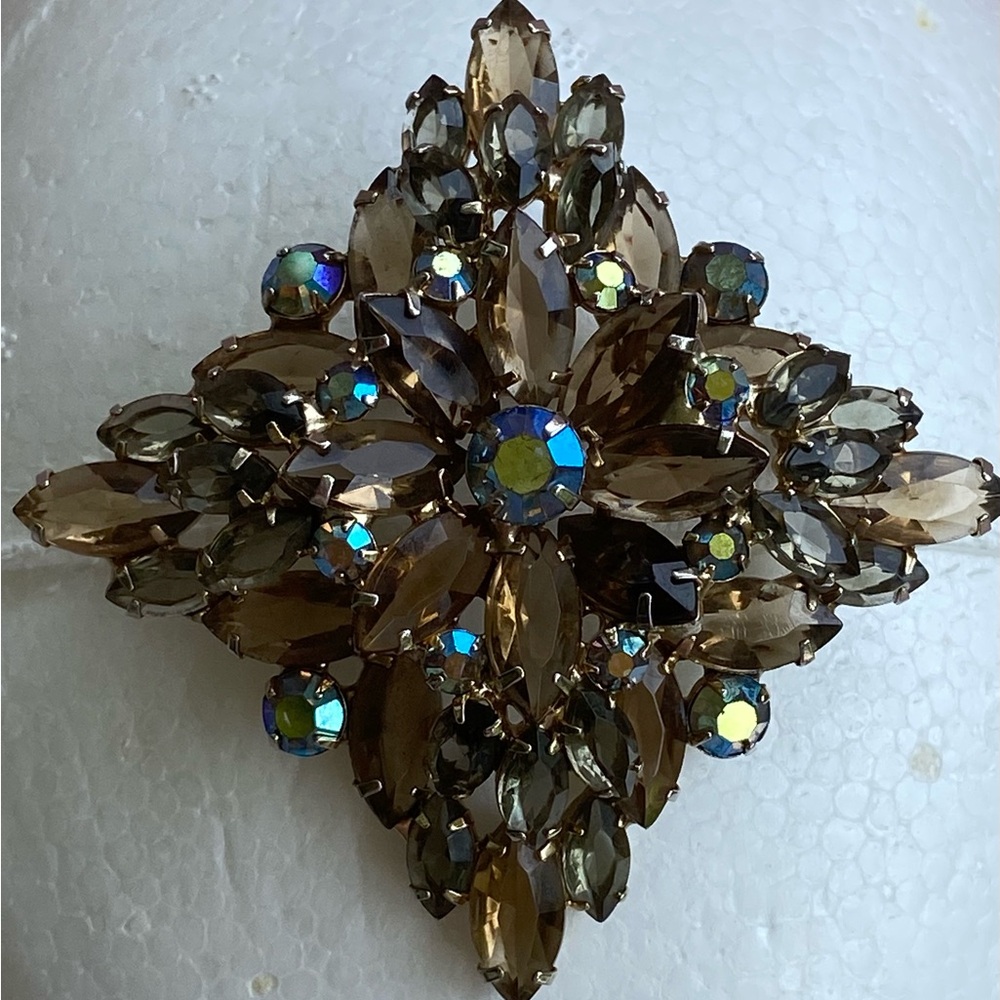 Juliana Style Smoky Topaz and Auroras Borealis Rhinestone Brooch